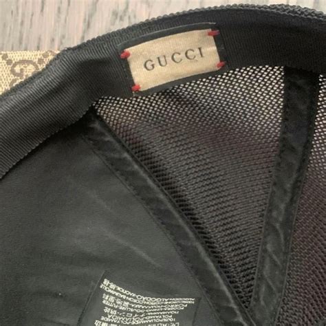 Gucci svarta modeaccessoarer till salu .